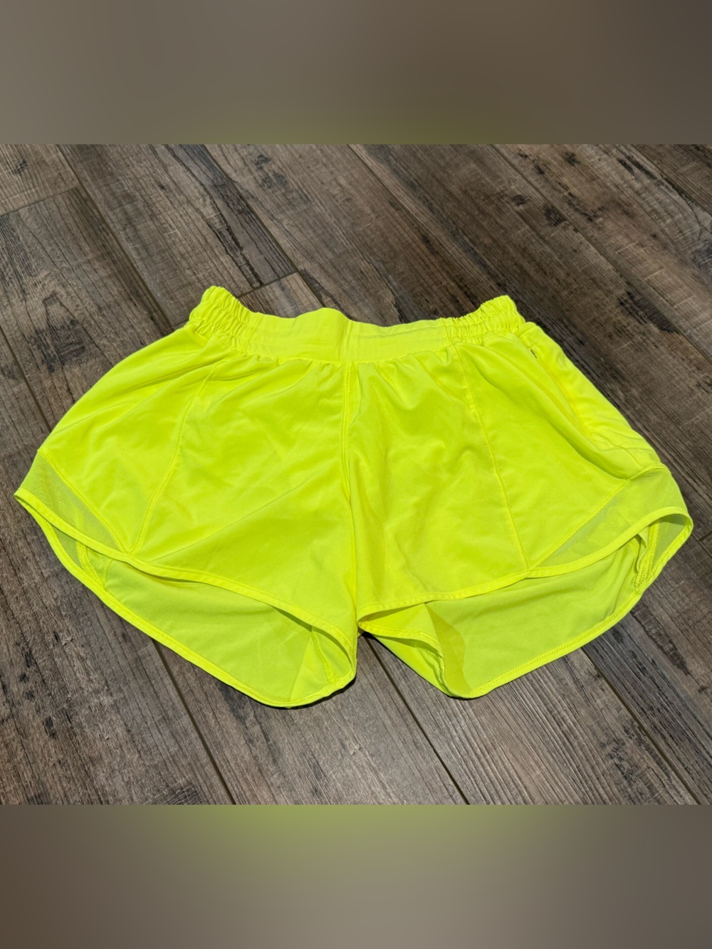 Women’s Neon Yellow hottie hot shorts by Lululemon size 6